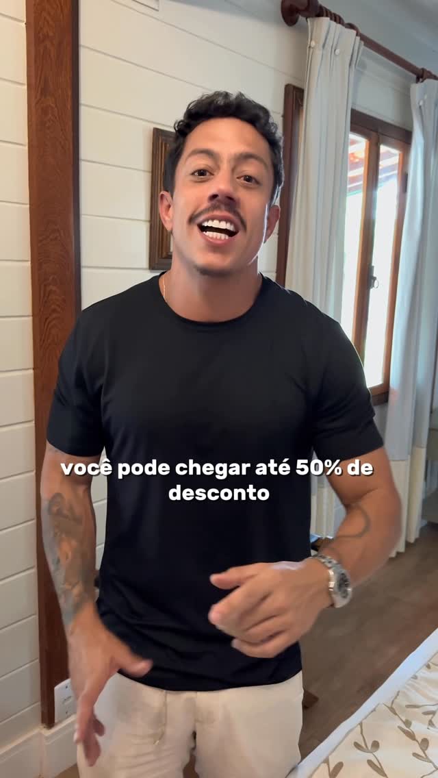 Instagram post by @renatoalbani for Insider Store. Caption reads: A alegria de um dia especial! 👰🏼‍♀️🤵🏻‍♂️Um dos....