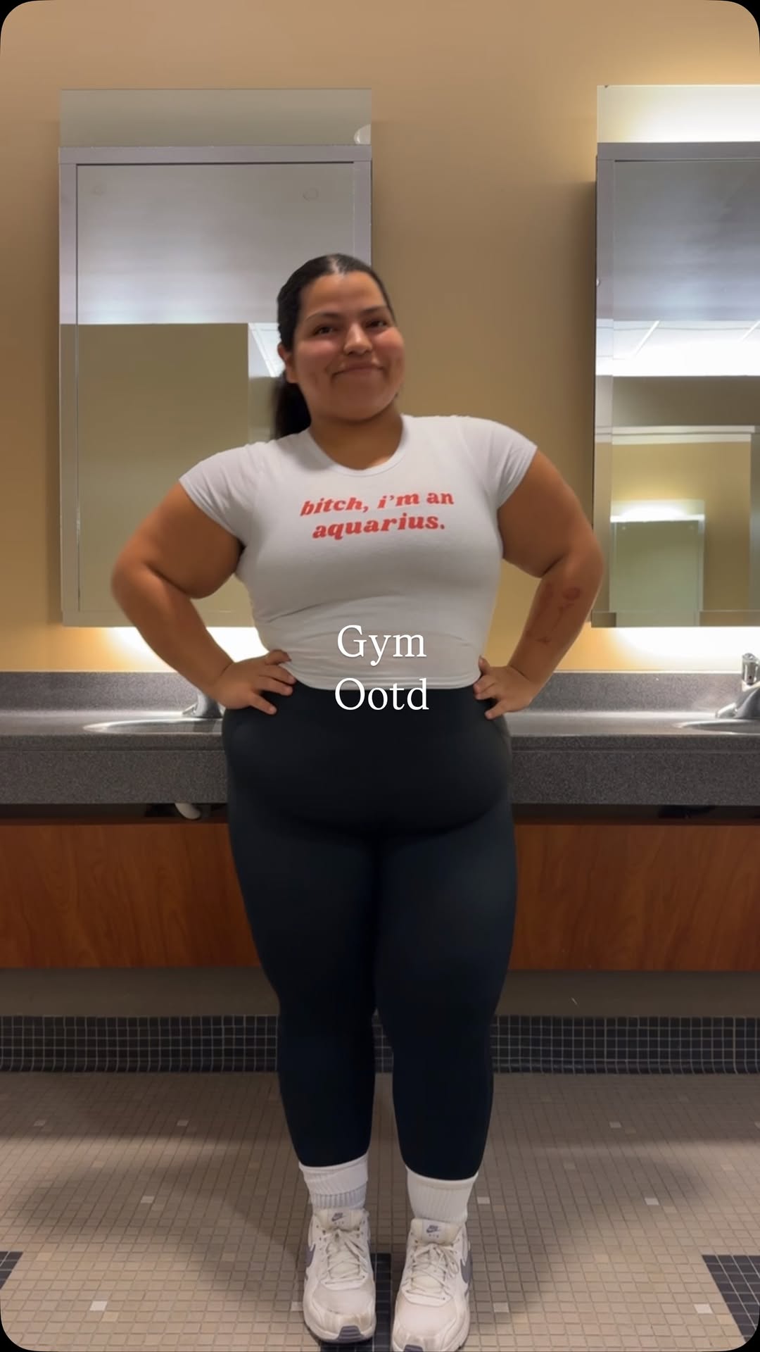 Instagram post by @lizsmiles11 for Senita Athletics. Caption reads: Gym outfit | 

Top by SHEIN link on my LTK shop....