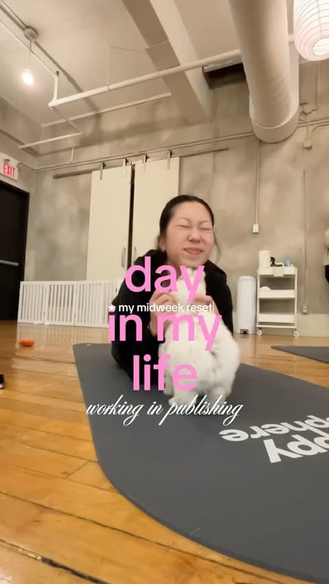 Instagram post by @hotgirlsreadlitfic for Puppysphere. Caption reads: [...] I always have the best time at....