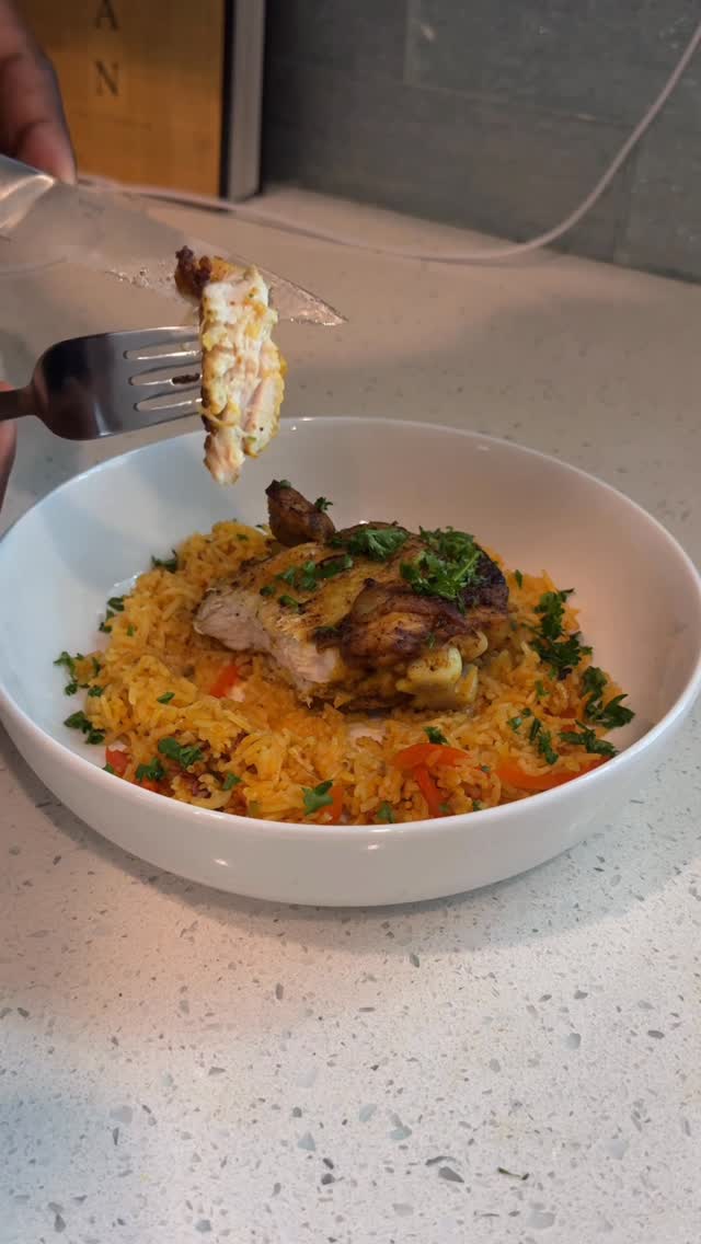 Instagram post by @jimmieswain for HexClad. Caption reads: Enjoy a cozy one plan meal with @hexclad this....