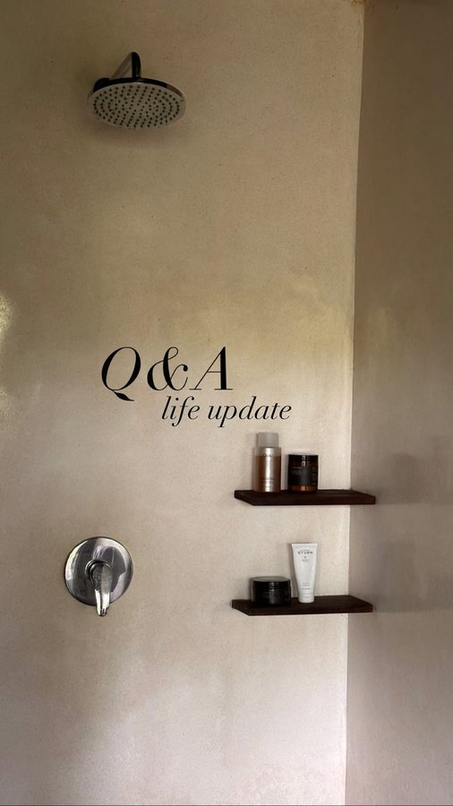 Instagram post by @ecetargit for Cambly. Caption reads: [...] update🌸 Use my code 6targit to join....