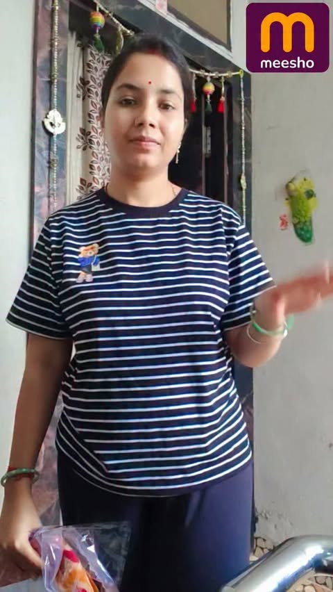 Instagram post by @kanchannamdev2021 for Meesho. Caption reads: [...] #trendingreels #viralvideos....