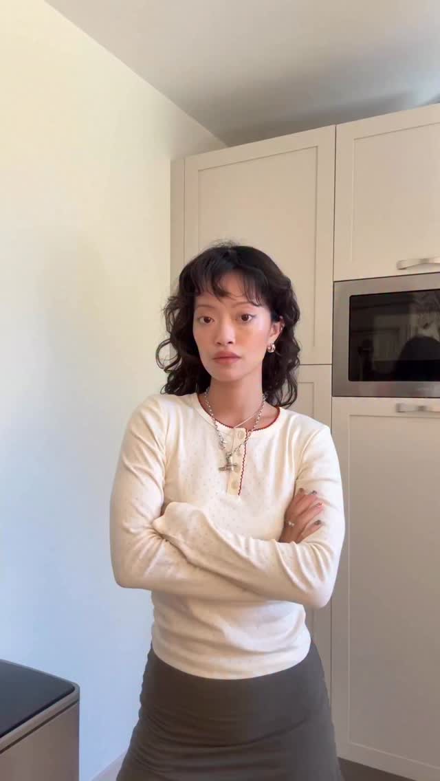 Instagram post by @garbo.zhu for Mrs. Meyer's Clean Day. Caption reads: [...] hehe
Cleaning like a pro with....