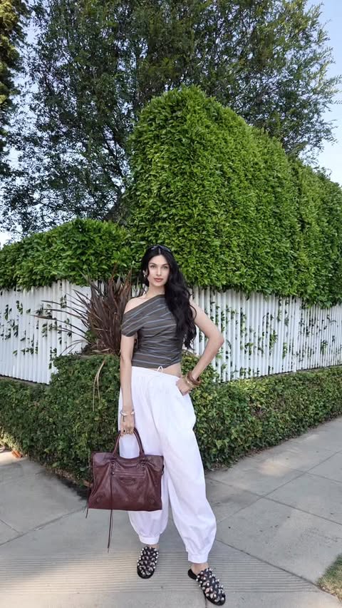 Instagram post by @sonumkahlon for Rent the Runway. Caption reads: girls!! I have 60% off @renttherunway for your....