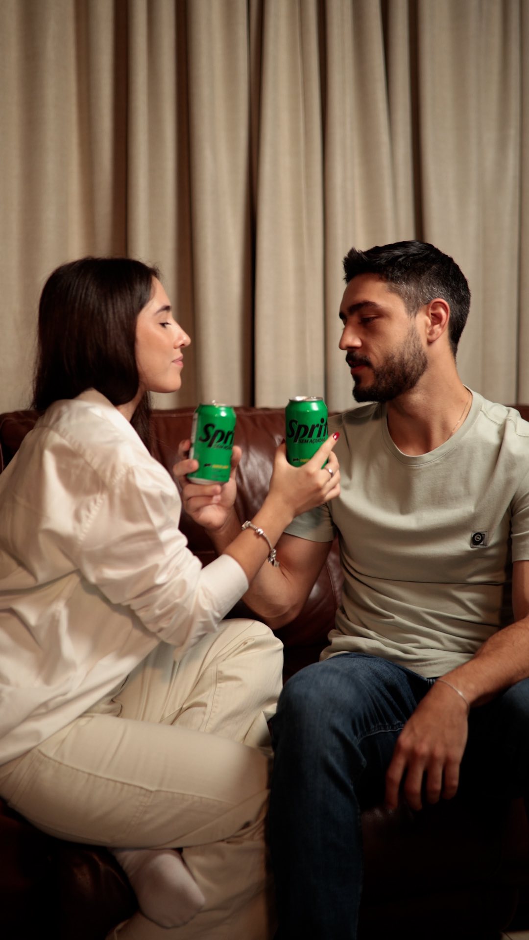 Instagram post by @marina_baldin for Sprite. Caption reads: Só queria cinco minutinhos de paz, mas mal....