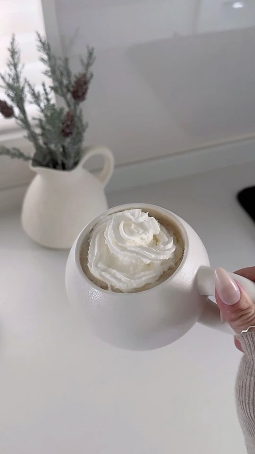 Instagram post by @daianesst for 7sGood. Caption reads: Lunch time ☁️ 7sGood....