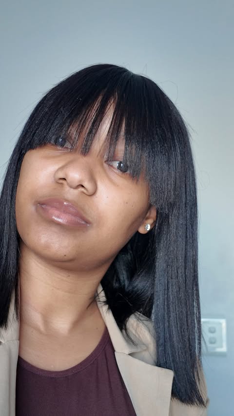 Instagram post by @_neosibisi for Luvme Hair. Caption reads: [...] use the link on my bio： NEO28 #Luvme....