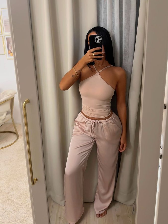 Instagram post by @1emiie for MADLADY. Caption reads: Ad @madladyse |
My discount code: CTFWA gives you....