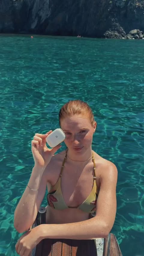 Instagram post by @bianconsss for Dolce&Gabbana Beauty. Caption reads: my plans: @dolcegabbana_beauty #gift.
