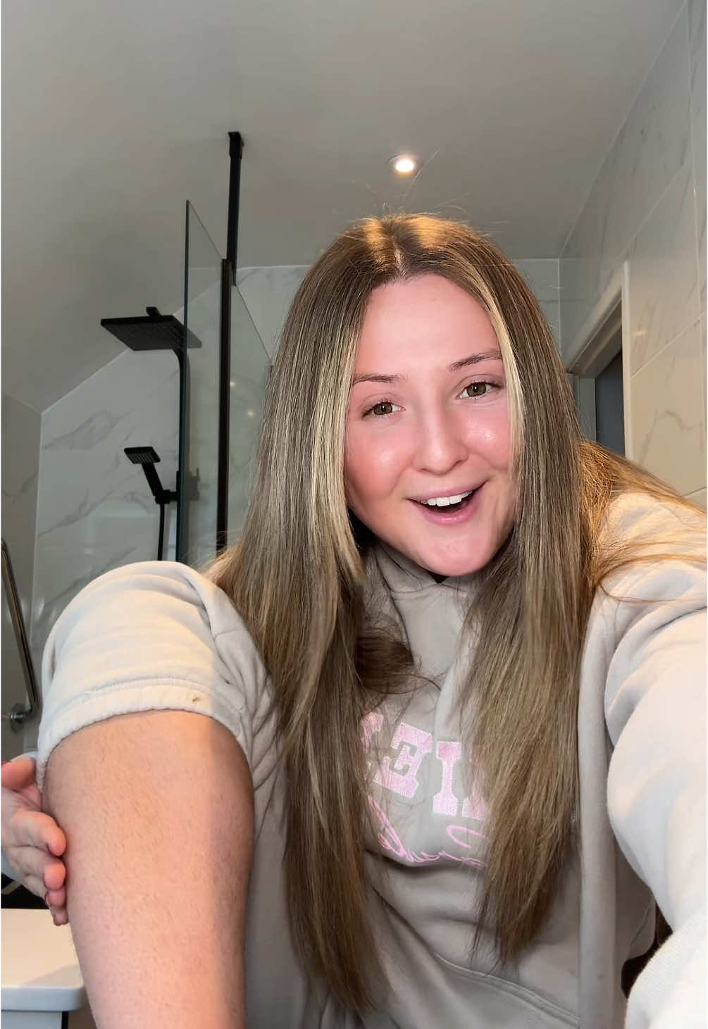 TikTok post by @k4tyl33 for mallowsbeauty. Caption reads: Remove my winter layer with me using....