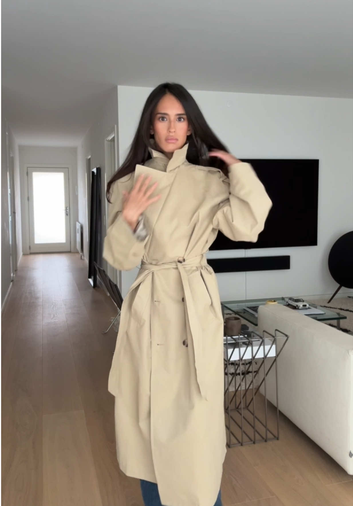 TikTok post by @amaliebladt for House of CB. Caption reads: ad @houseofcb - unboxing my new favourites for my....