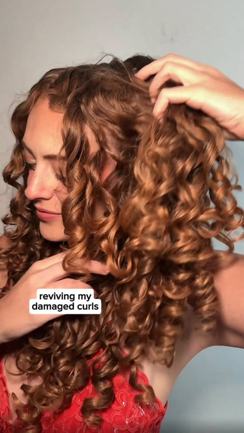 Instagram post by @mollysringlets for UMBERTO GIANNINI. Caption reads: Can I revive these neglected curls? 😳🩺🚑 AD

I....