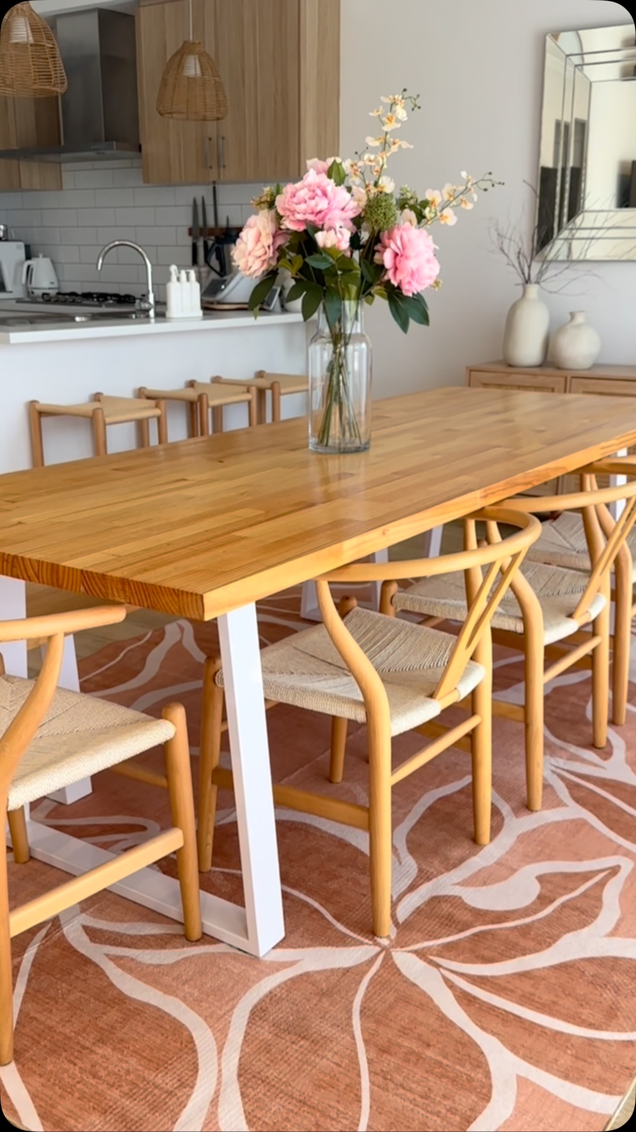 Instagram post by @homestylebytess for Miss Amara. Caption reads: A new rug to add a bit of colour to my dining....