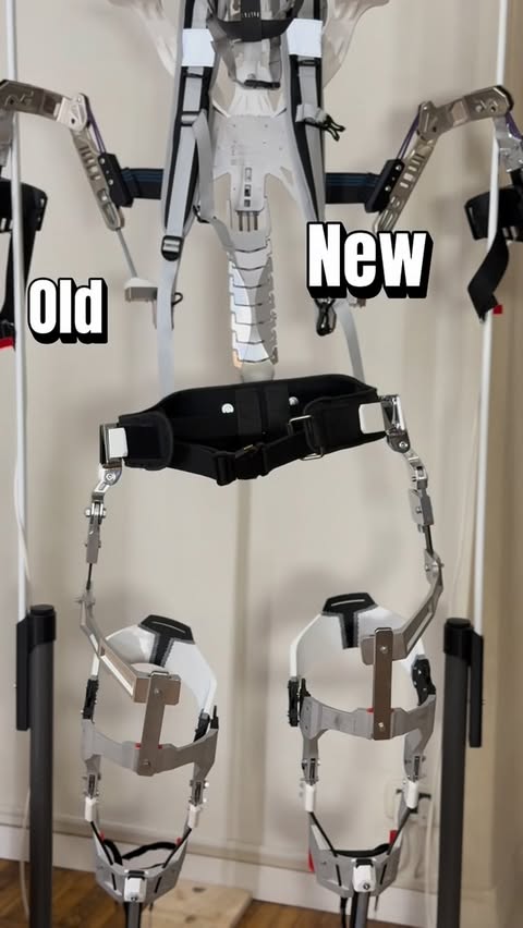 Instagram post by @nozzle_torino for PCBWay. Caption reads: I finally mounted the new hip joint which I....