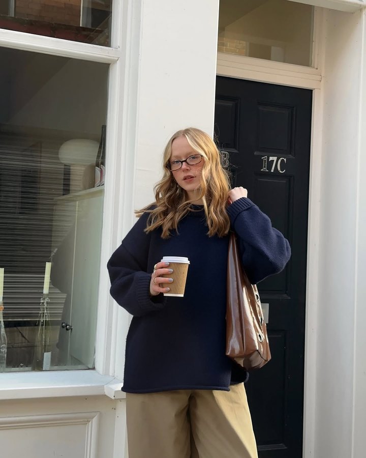 Instagram post by @hollyrebeccawhite for Baum und Pferdgarten. Caption reads: this has got to be one of my fave knits ever 🫐....