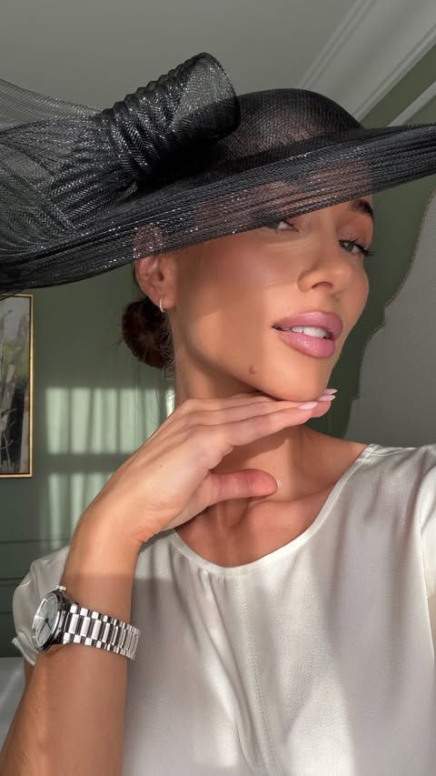 Instagram post by @emilietommerberg for Longines. Caption reads: [...] touches for the Royal Ascot with @longines....