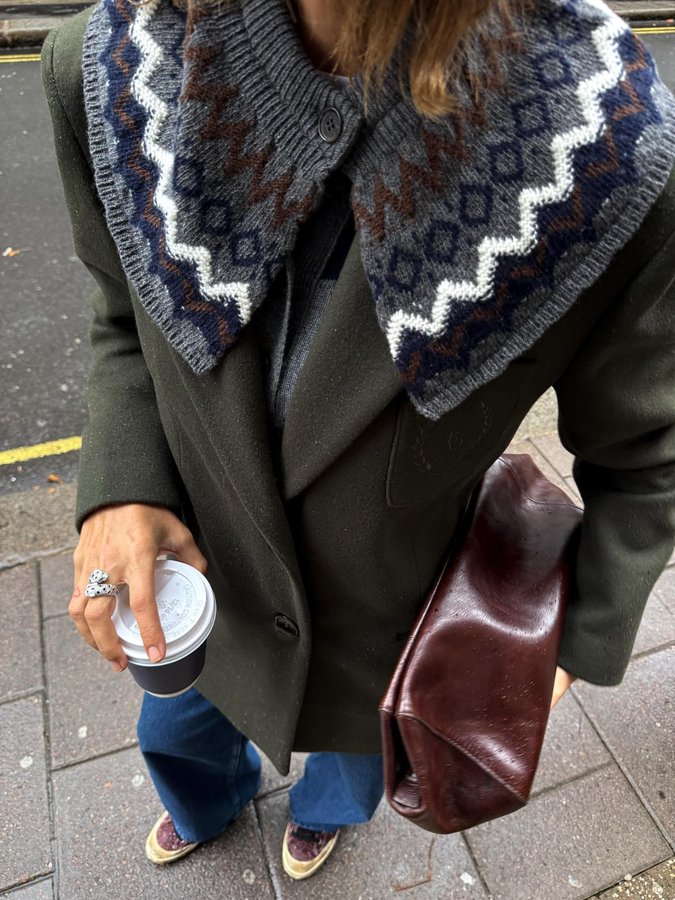 Instagram post by @nurbilenyavuzer for Beauty Omelette. Caption reads: Touchdown London🩶

ceket @beautyomelette 
yaka....