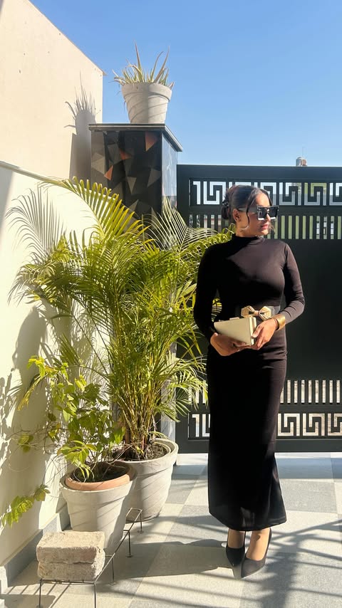 Instagram post by @pragati_1907 for Snapdeal. Caption reads: i love my fit♥️
.
.
#trending #trendingreels....