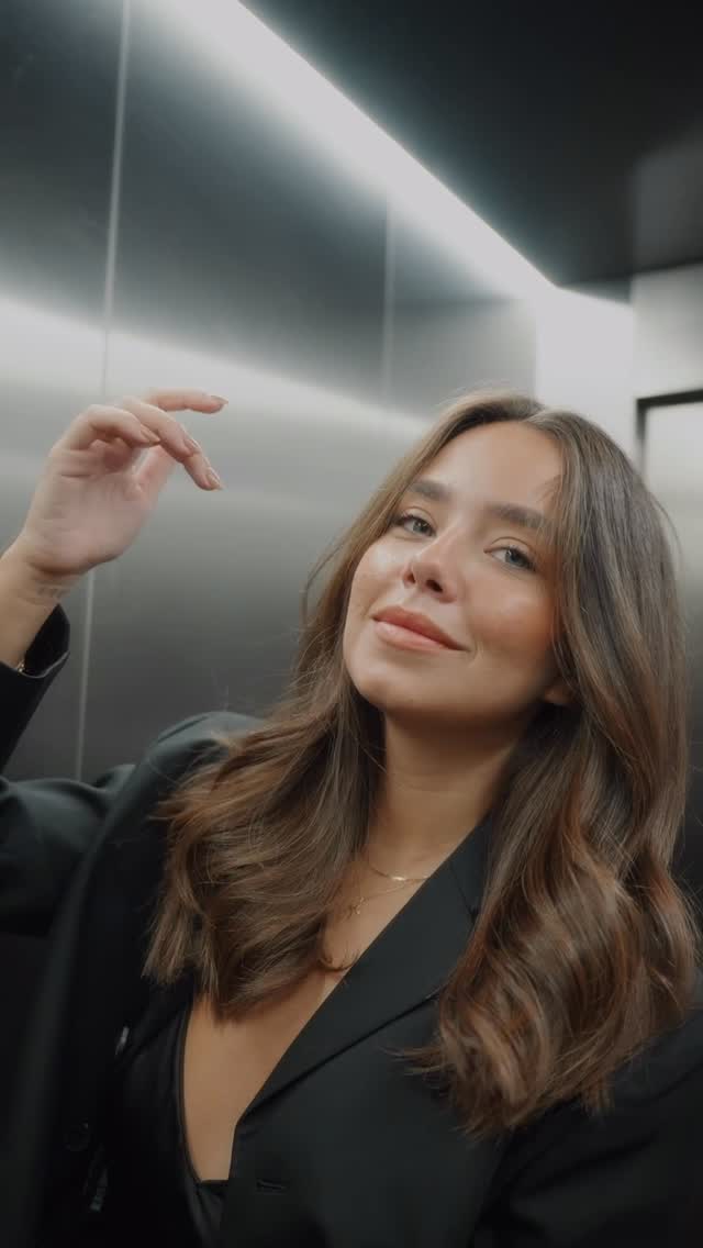 Instagram post by @catarinabmaia for Cabelo Pantene Portugal. Caption reads: O óleo necessário para uma vida de praticidade,....