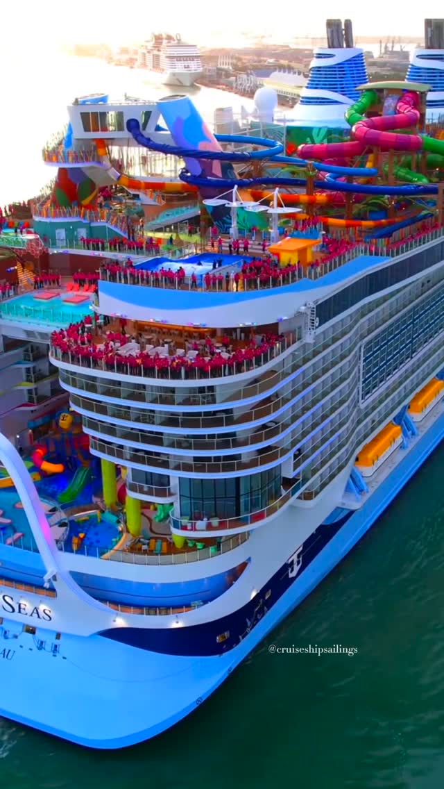 Instagram post by @cruises for Hotels.com. Caption reads: The last cruise will shock you 😨🛳️ @Cruises you....