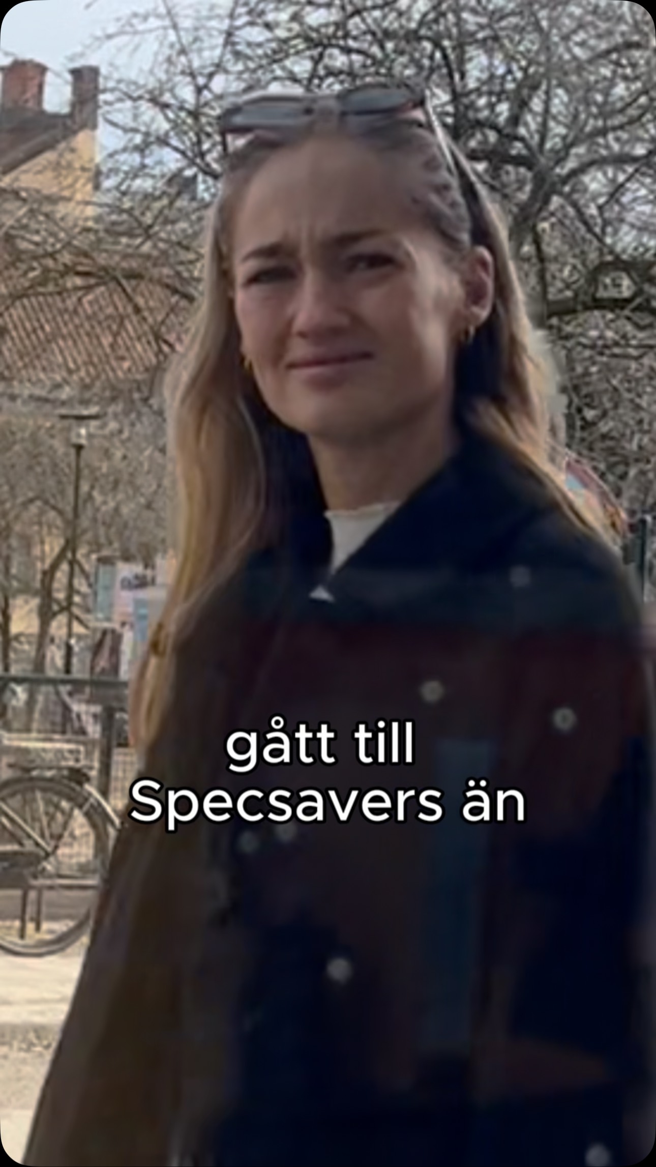 Instagram post by @tjafanny for Specsavers. Caption reads: I samarbete med @specsaverssverige Hahaha att det....