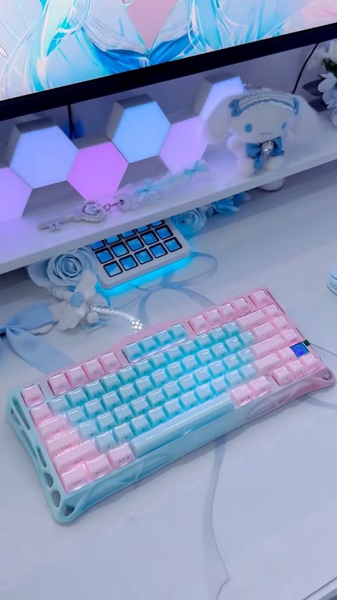 Instagram post by @whimsy.keys for GravaStar. Caption reads: [...] in the colour Aurora Mist from @gravastar !....