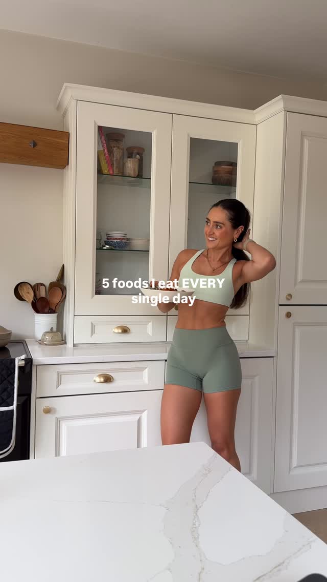 Instagram post by @annieopenshaw for Hu Kitchen. Caption reads: ✨5 things I eat every day✨ 

So maybe not every....