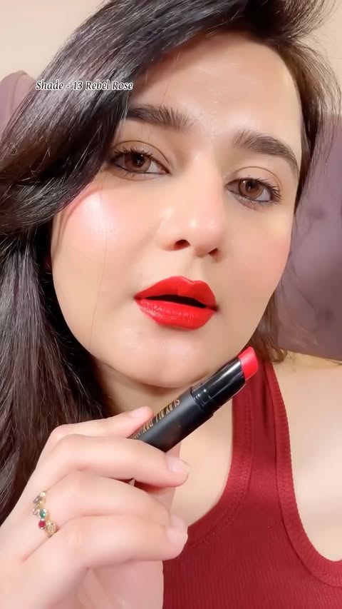 Instagram post by @swati_bhambra for Hilary Rhoda Cosmetics. Caption reads: Type "Link" to get Purchase links of all products....