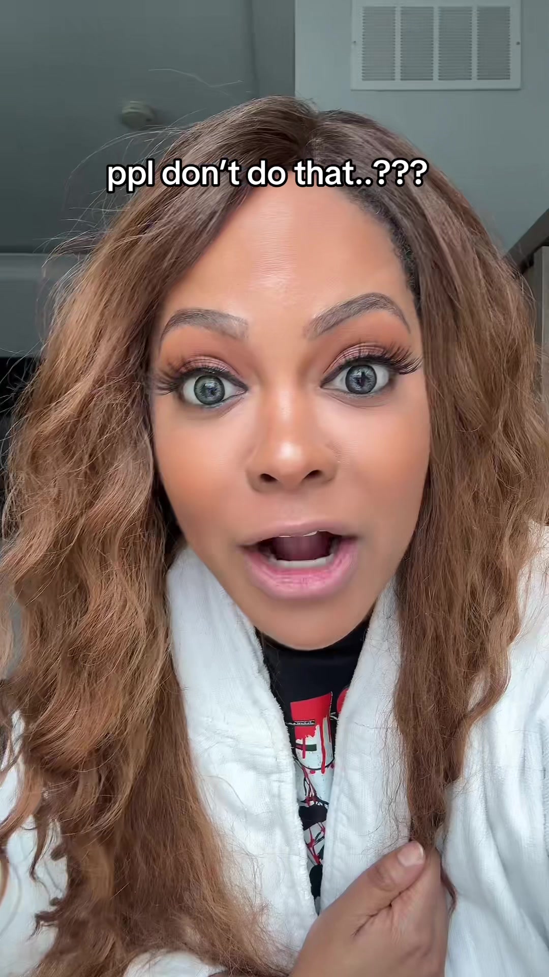 TikTok post by @lunafoxrae for Bellanomi. Caption reads: [...] #skincare #bodycareroutine #hygiene....