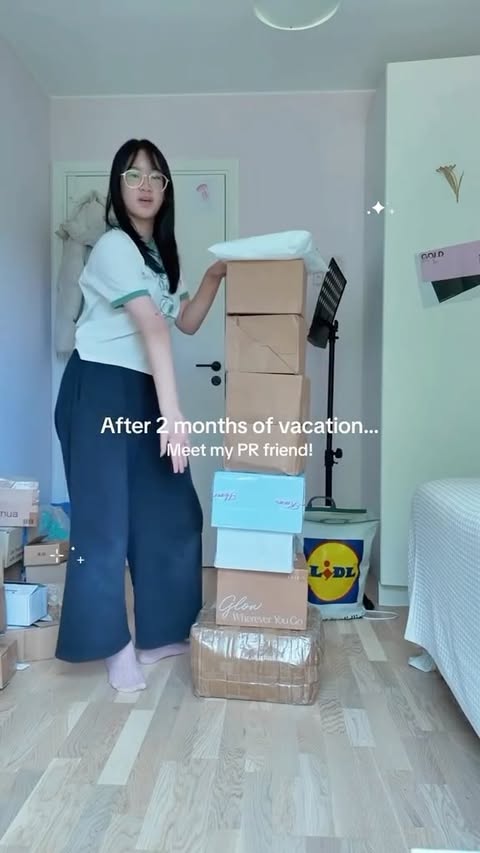 Instagram post by @aluvlyna for LEWKIN. Caption reads: [...] 🥹🎀 Thank you to all the brands:....