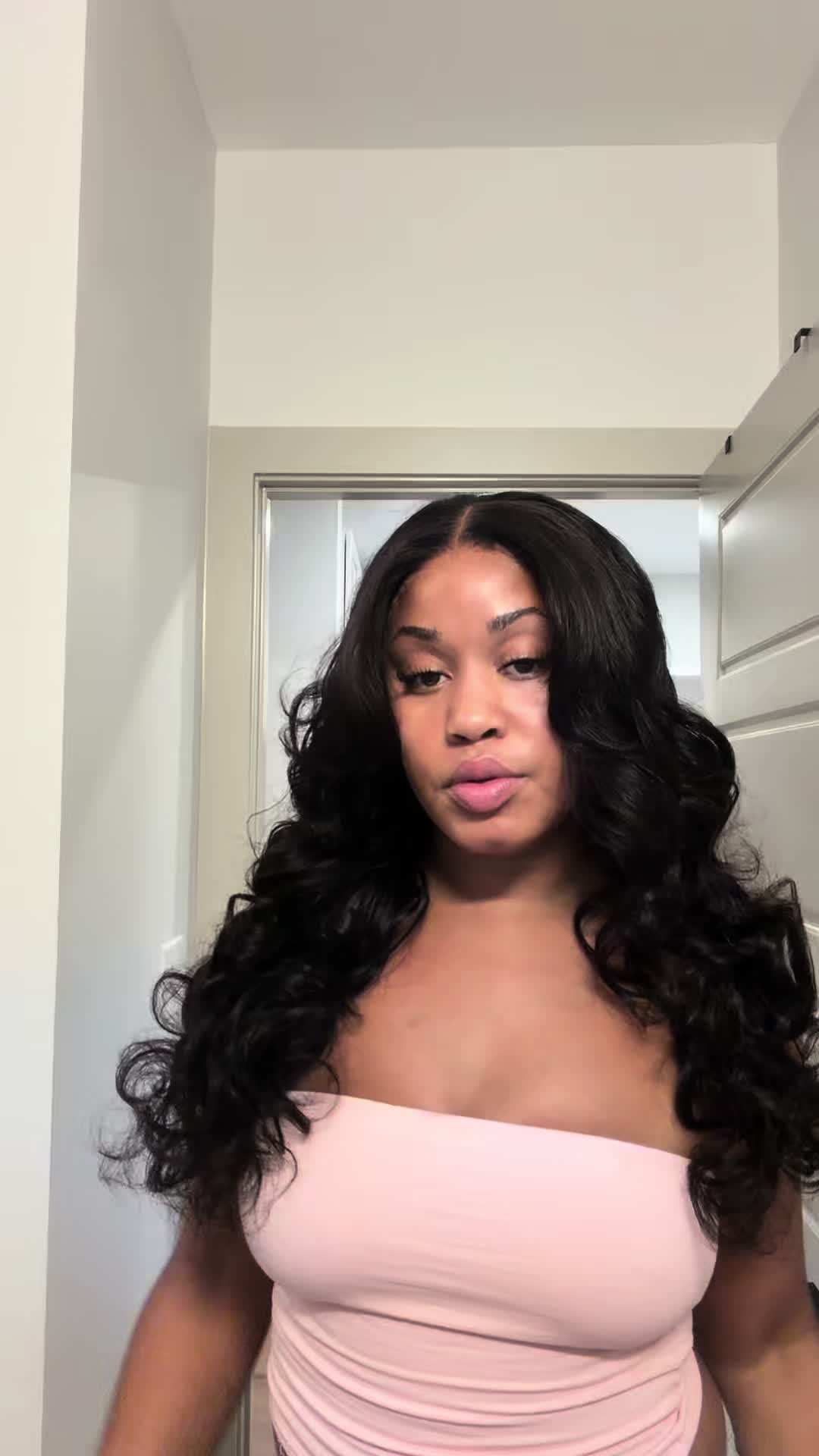 TikTok post by @honey_yenho for Geeta Hair. Caption reads: @geetahair_review @Geeta Hair #geetahair Product....