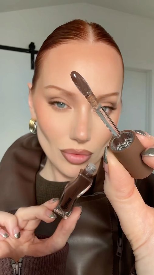 Instagram post by @gabxxrielle for Gisou. Caption reads: this lip oil trio by @gisou is stunnnn🫠

• Shades....