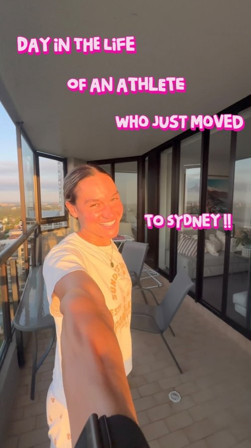 Instagram post by @holly.mills_ for Waterdrop. Caption reads: DITL from Sydney 🫶🏼🇦🇺✨

Sunrise wake up....