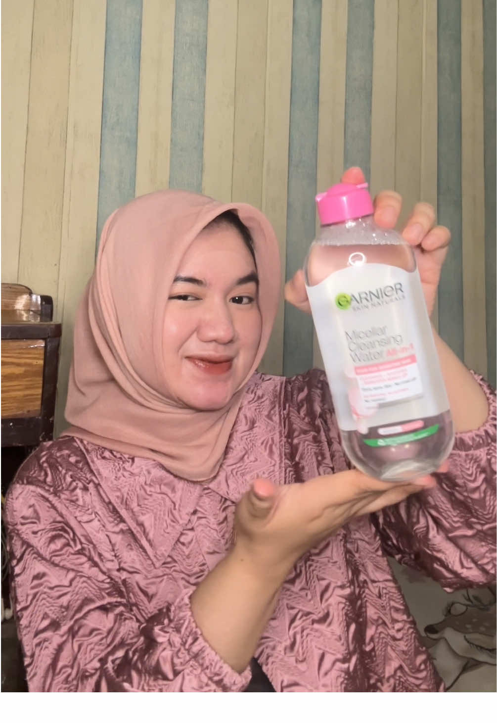 TikTok post by @noturcrushanym for Garnier Indonesia. Caption reads: Akhirnya nemu MICELLAR WATER yang cocok sama....