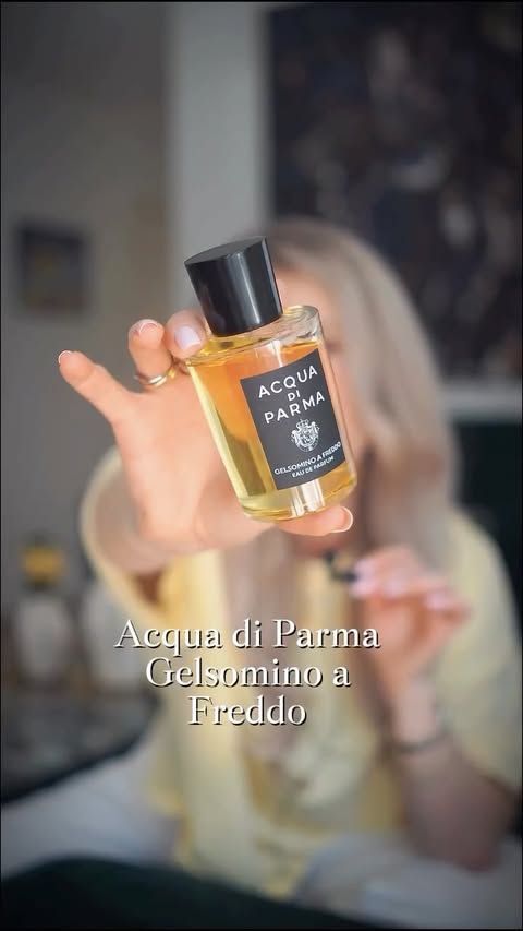 Instagram post by @angelina.patchouli for Acqua di Parma. Caption reads: Parfümanzeige • Hammer Daily Parfüm für Männer....