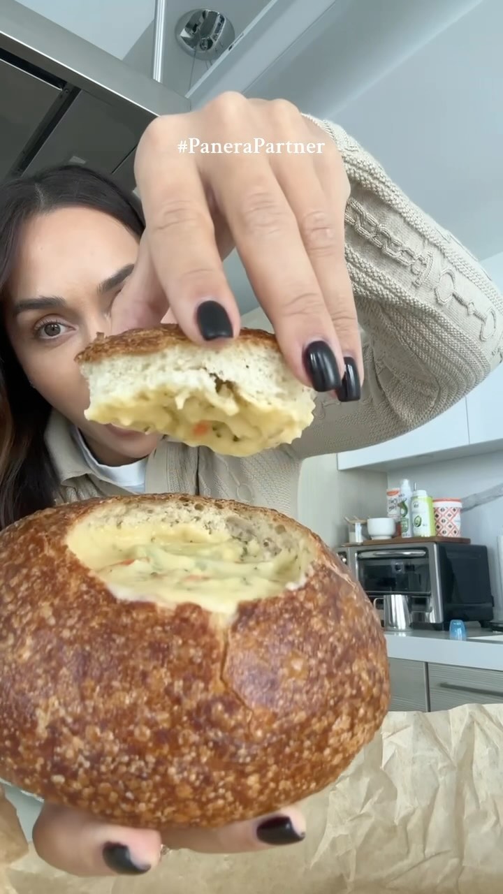 Instagram post by @dzaslavsky for Panera Bread. Caption reads: #panerapartner / Bringing in the fall season with....