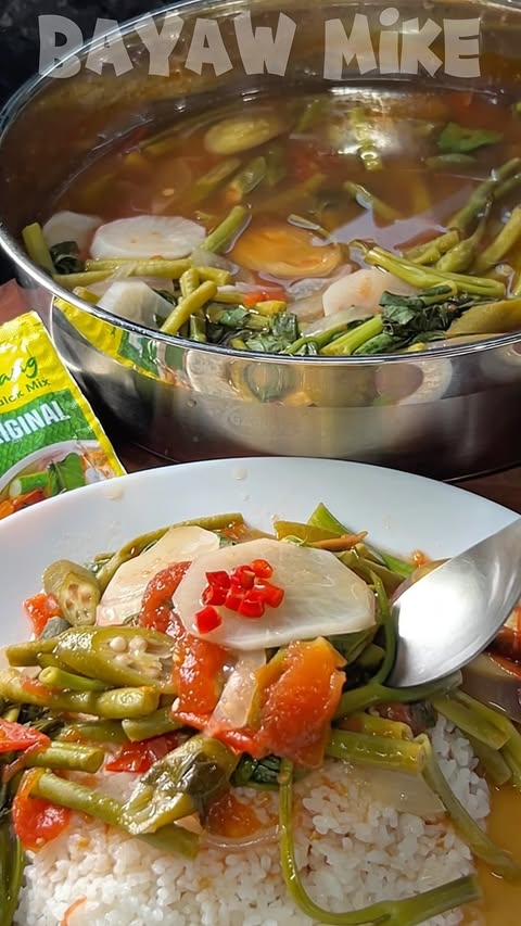 Instagram post by @bayawmike_ for Knorr Philippines. Caption reads: Yung sabaw palang ulam na🤤 Ingredients: 1L of....