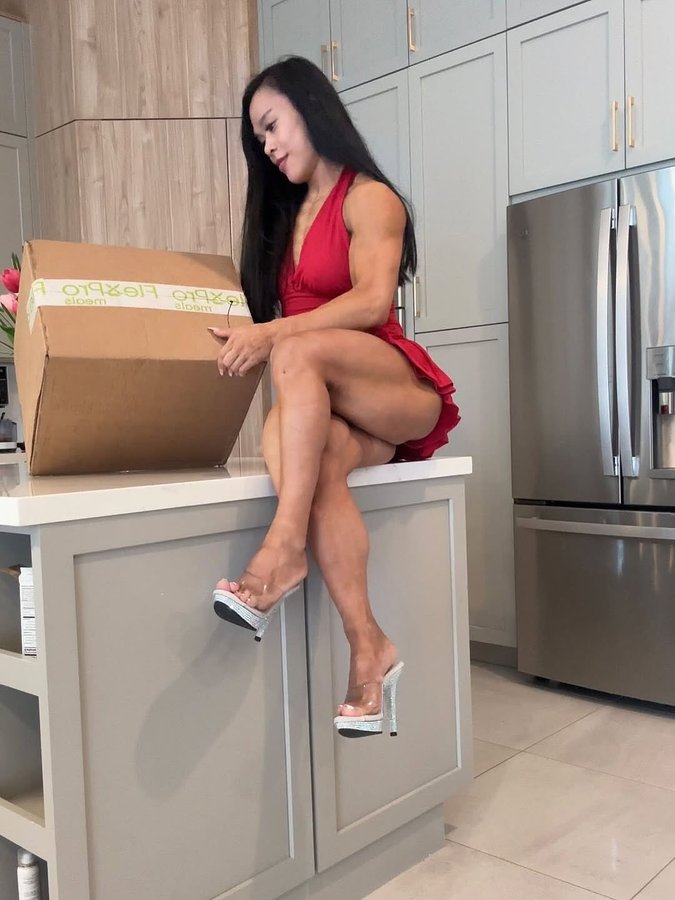 Instagram post by @lilidong_ifbbpro for FlexPro Meals. Caption reads: After a hard training day, the last thing I want....