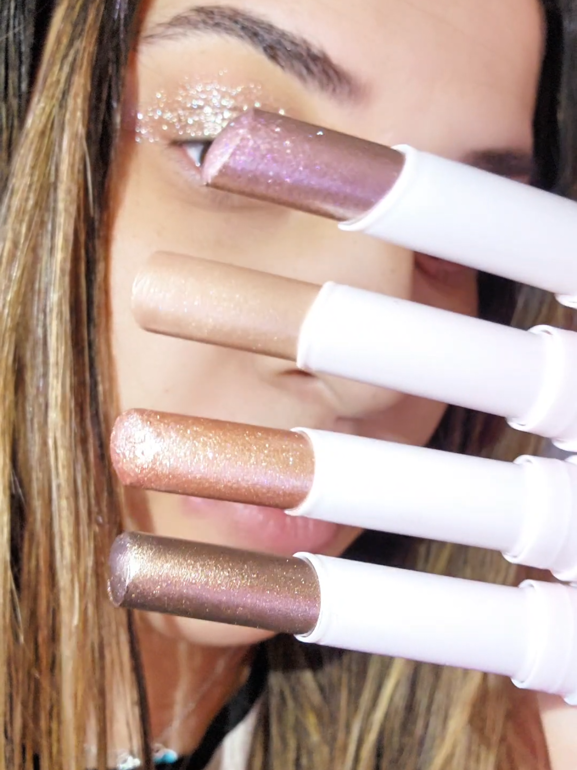 TikTok post by @ivonesantojesus1 for SHEGLAM. Caption reads: Cristal jelly Glaze stick @SHEGLAM  #SHEGLAM....
