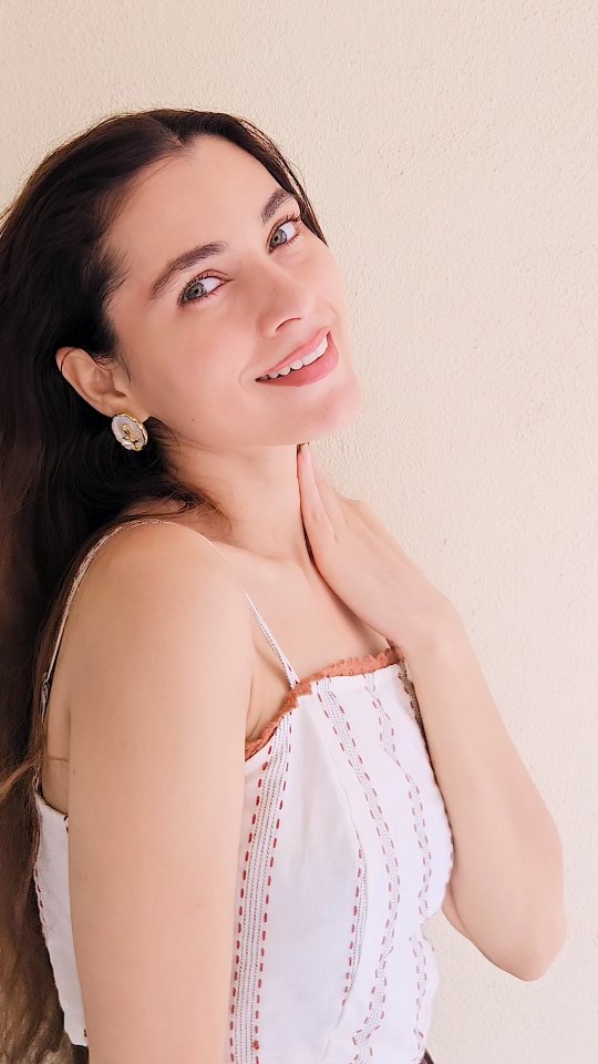 Instagram post by @sun_green_eyes for SkinKraft. Caption reads: How amazing is that if your skin care products are....