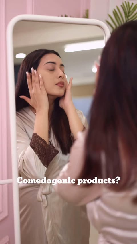 Instagram post by @janvi_223 for Novology. Caption reads: This isn’t just another face wash🧴....