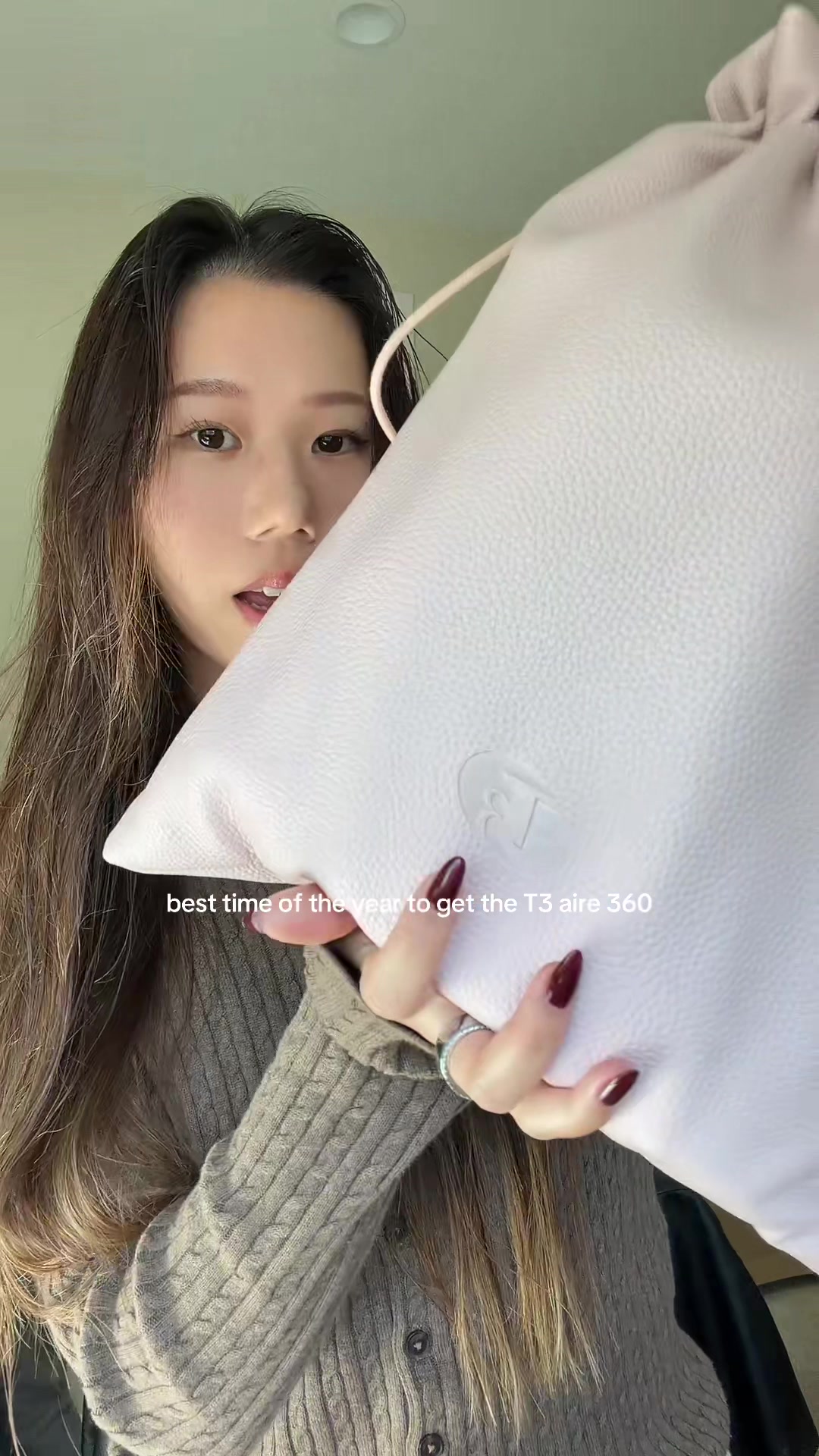 TikTok post by @chlsealu for T3 Micro. Caption reads: finally caved and got an air styler @T3 Micro get....