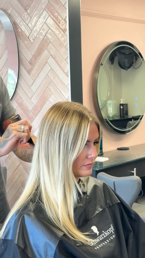 Instagram post by @s.taylor666 for Framar. Caption reads: Foils on foils ✌🏽.