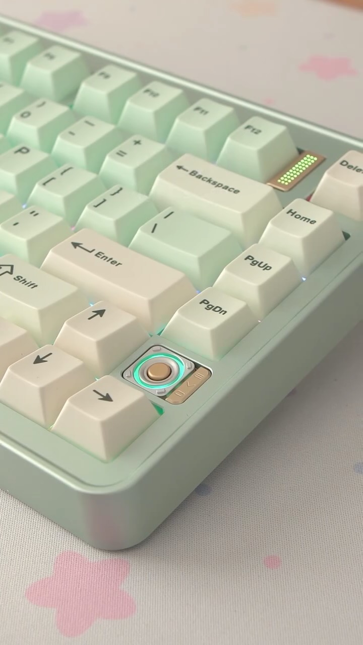 Instagram post by @rice.cloud for Qwertykeys. Caption reads: [...] ✨

this keyboard was sent to me by....