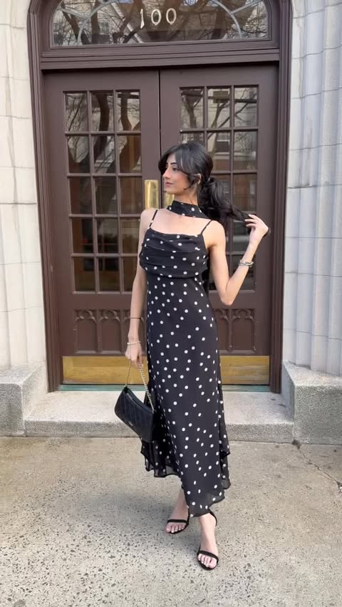 Instagram post by @singhindreams for Rihoas. Caption reads: [...] 🖤✨ *giftedby / dress from @rihoas_official,....