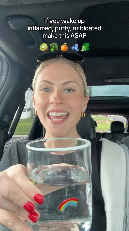 Instagram post by @smaller_sam.pcos for KIALA NUTRITION. Caption reads: [...] Link in my bio and my story. @kialanutrition....