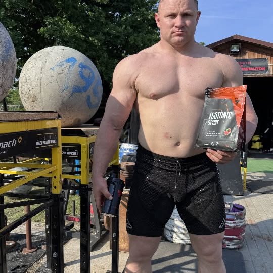 Instagram post by @kieliszkowskimateusz for TREC NUTRITION. Caption reads: [...]....