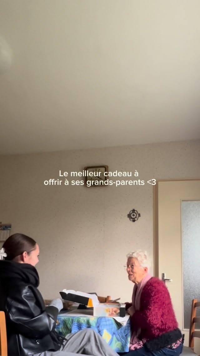 Instagram post by @locasistas for Kodak. Caption reads: un cadre photo numérique @kodak_europe 🤍 🔗 En....