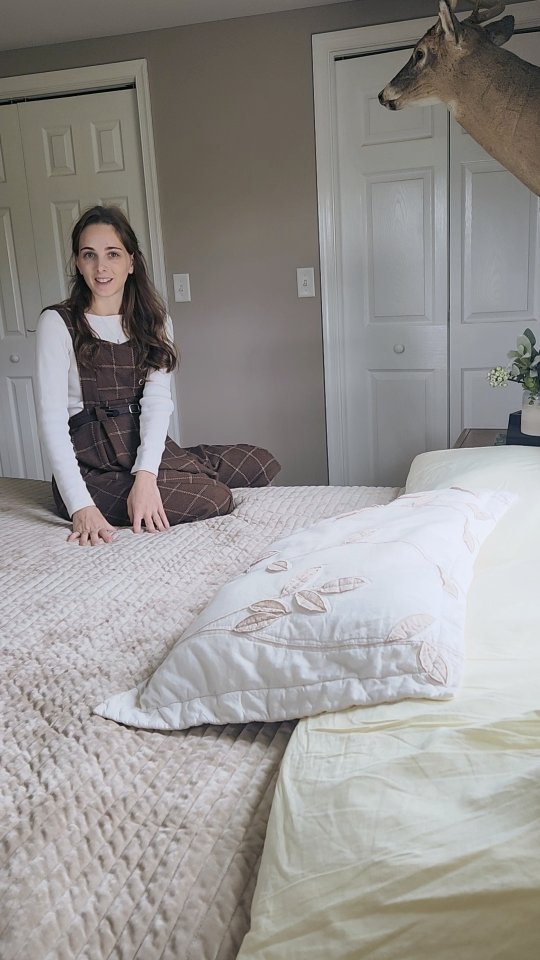 Instagram post by @homegrown_storyteller for Helix Sleep. Caption reads: @helixsleep has a quiz to personalize the shopping....
