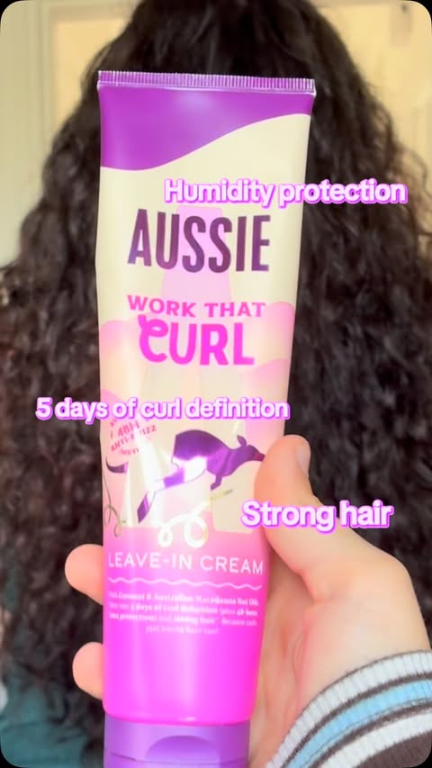 Instagram post by @xolivia_georgiaxnatalie for Aussie Hair. Caption reads: [...] hairstyle. Not anymore with Aussie.....